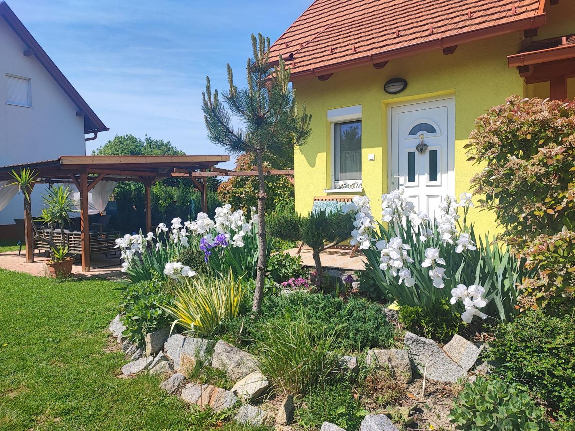 Eva Haza Nyugalom/Pihenes/Relax Villa Sopron Buitenkant foto